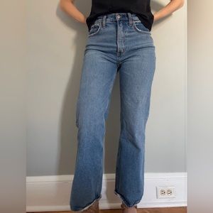 A&F 90s Relaxed High Rise Jeans size 26P